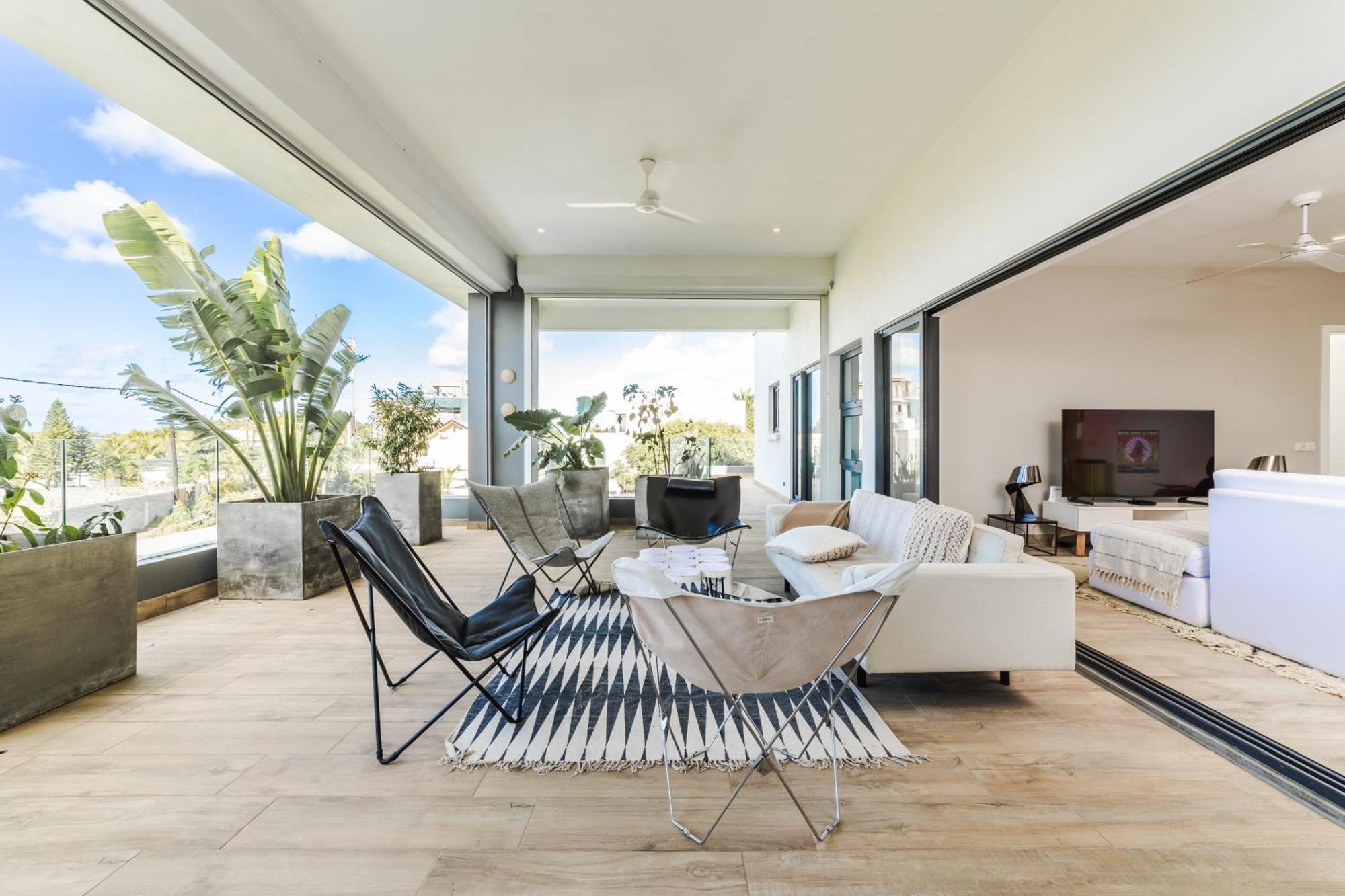 Modern Penthouse - Nautilya Bs1 Apartment Grand Bay Luaran gambar